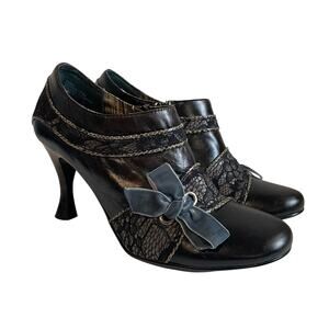 Bobbi Blu Women's Black Lace Yamin Ankle Heeled Booties Size 8M